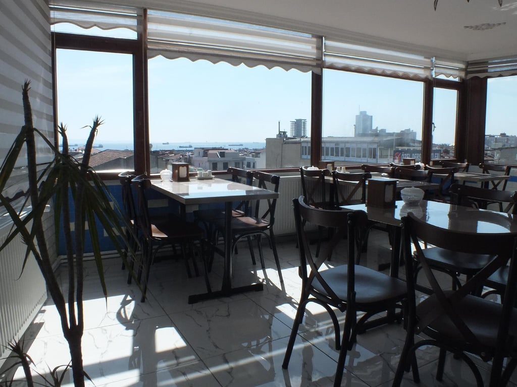 Naila Hotel
