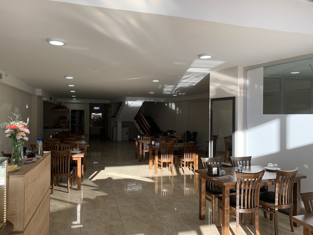 Kurt Hotel