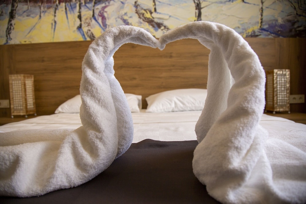 Golden World Suite Hotel