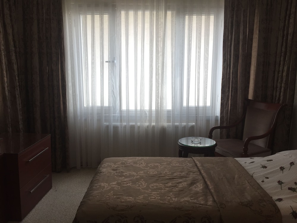 Pen Hotel (37 Km Away From Istanbul)