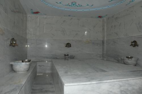 Diamant Hotel(67Km Away From Antalya)