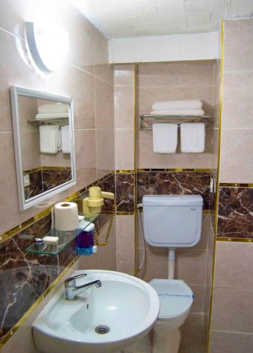 Yunus Hotel