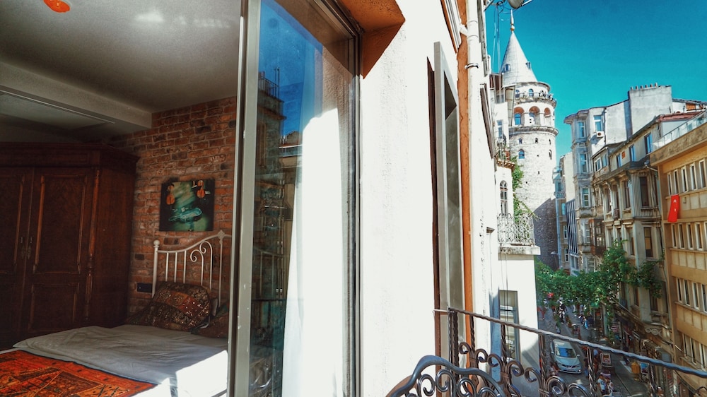 Galata Tower Suites By Mile Hotels