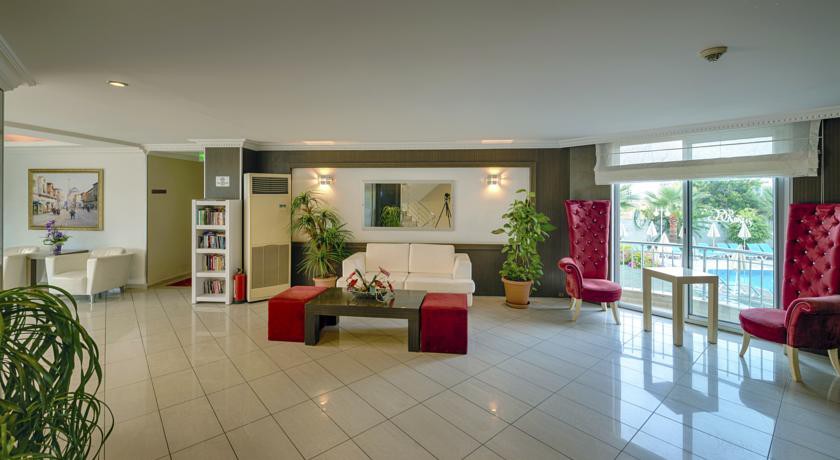 Risus Hotel Side (73 Km Away From Antalya)