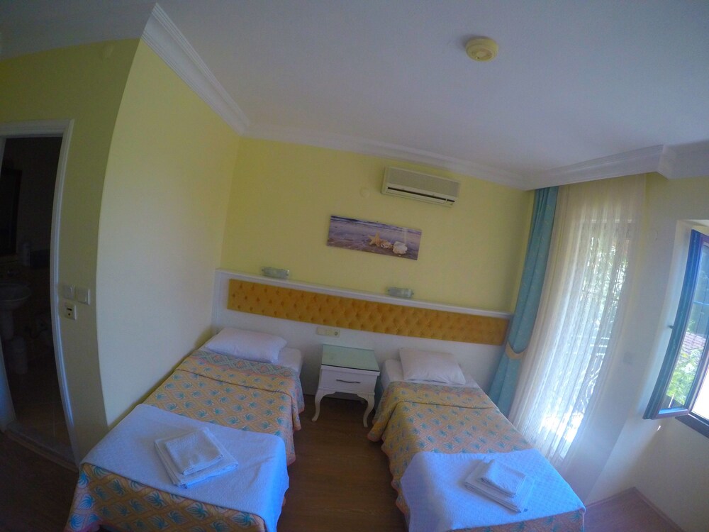 Ilkiz Beach Hotel (88km Away From Fethiye)