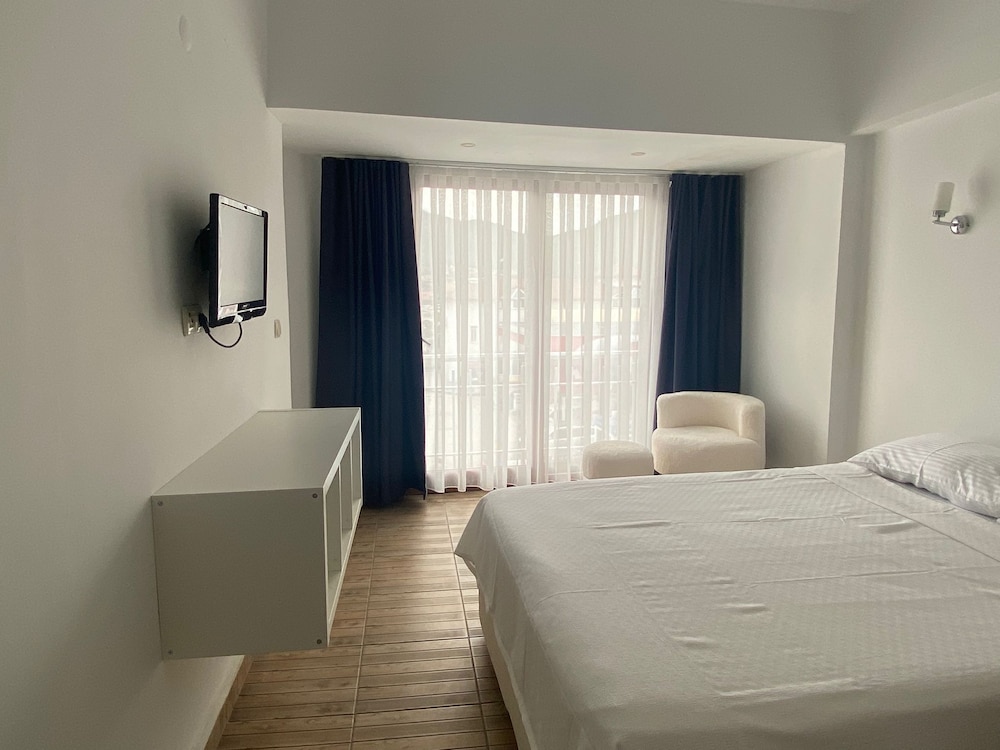 Bouvardia Inn