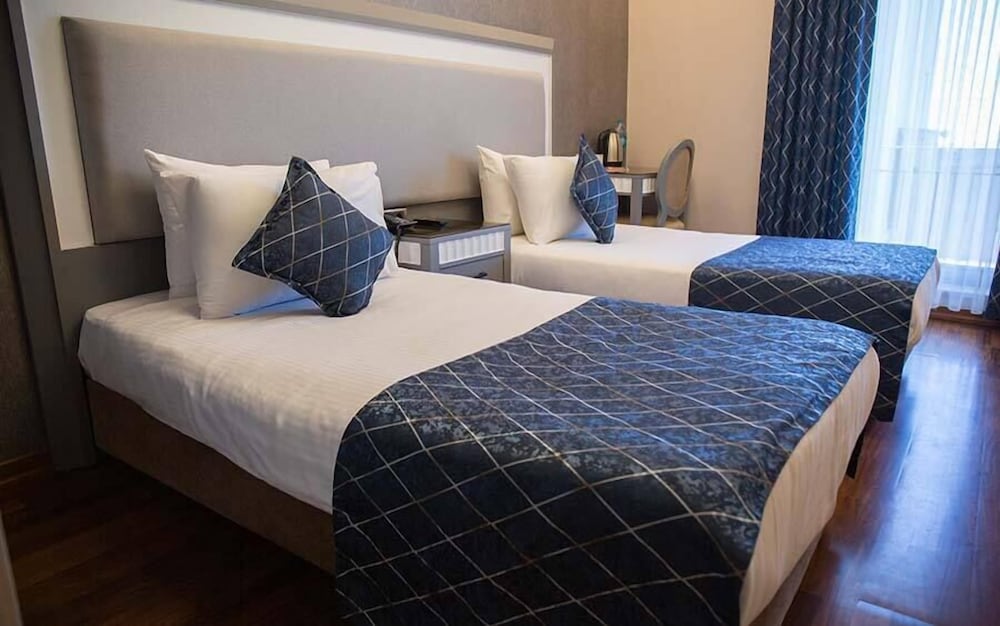Mineo Park Hotel
