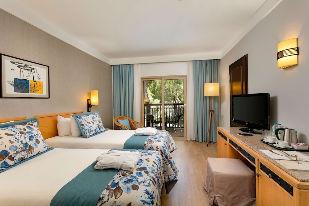 Xanadu Resort Hotel High Class(47km Away From Antalya)