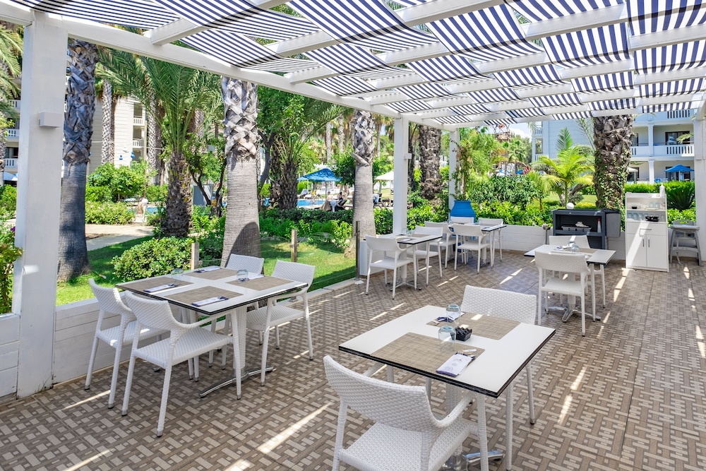 Utopia Resort And Residence(25km Away From Alanya) (does Not Accept Men Only Bookings)