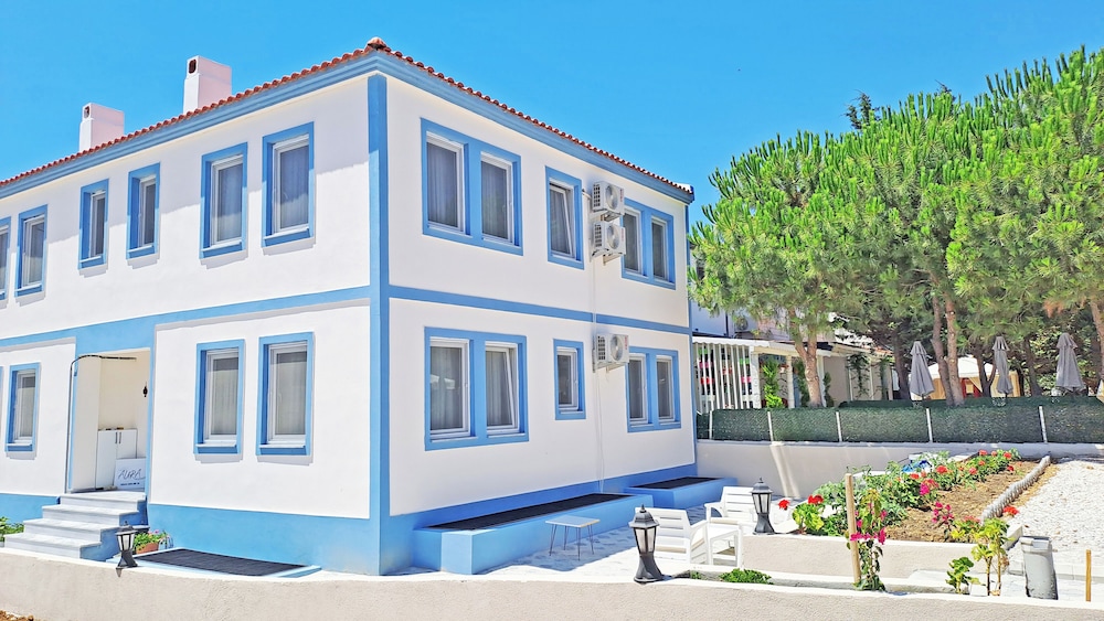 Aura Bozcaada (limited Hours Front Desk Need To Contact Property In Advance)