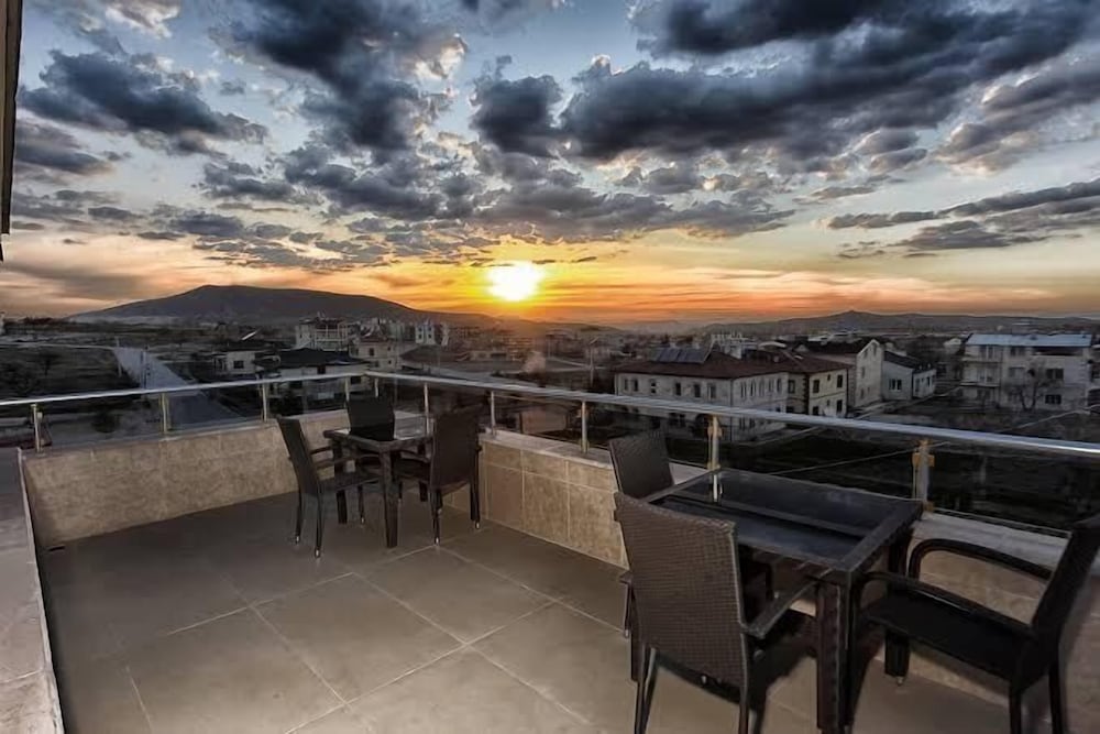 Sifo Residence(Limited Hour Front Desk)