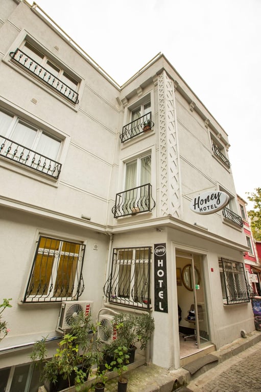 Honey Hotel
