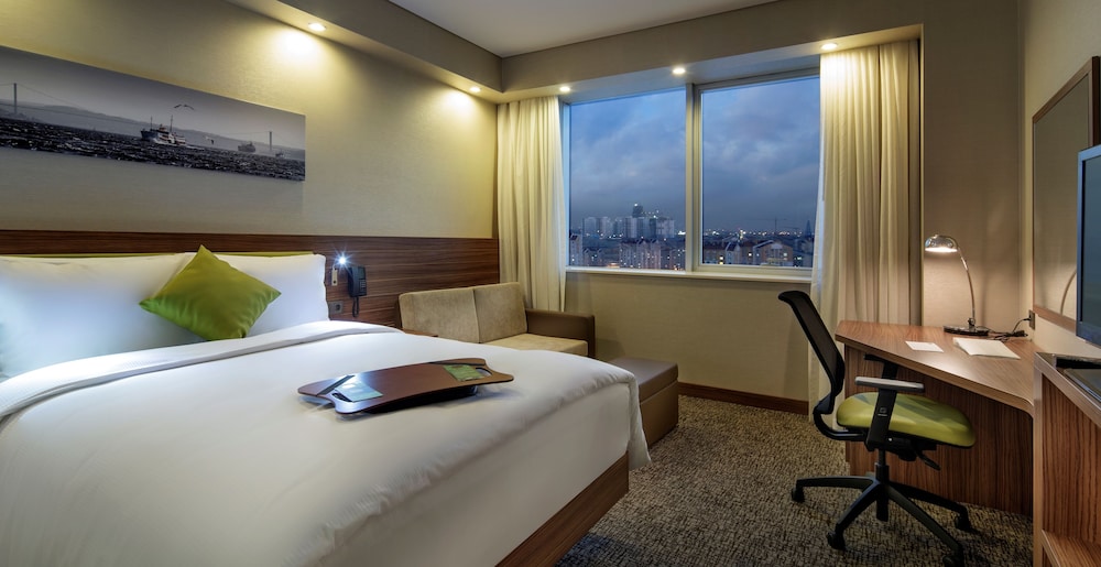 Hampton By Hilton Istanbul Kayasehir(32Km Away From Istanbul)
