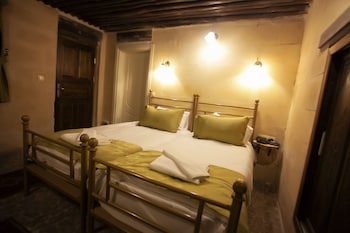 Young Cave Hotel