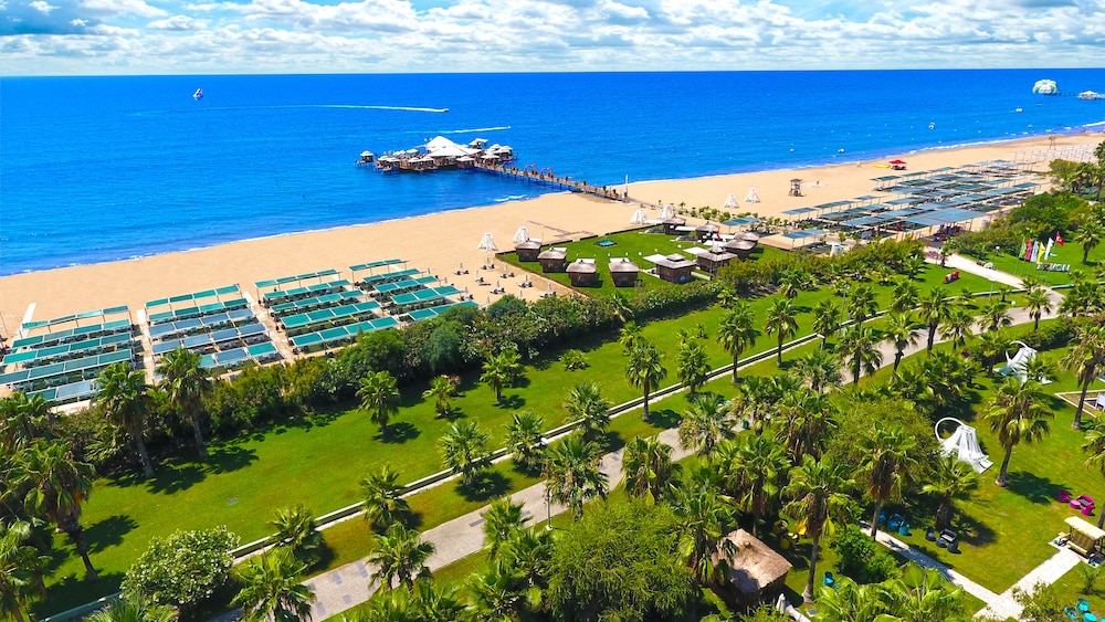Vonresort Elite And Aqua(does Not Accept Men Only Bookings) (63km Away From Antalya)