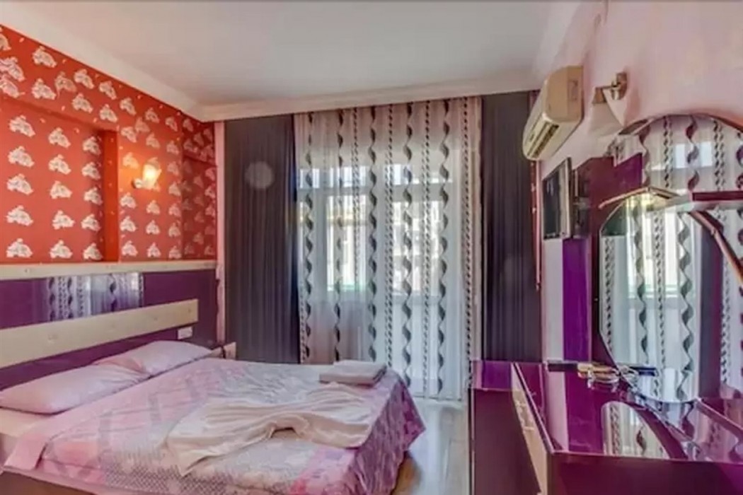 Rozz Hotel