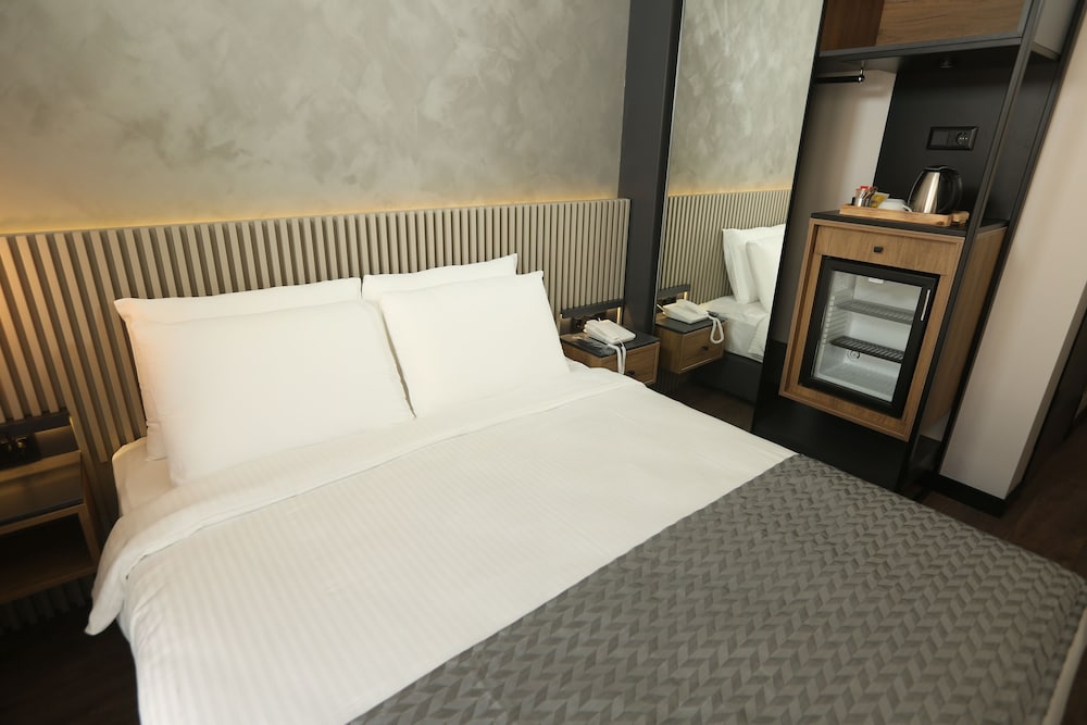 Moja City Hotel (14Km Away From Istanbul)
