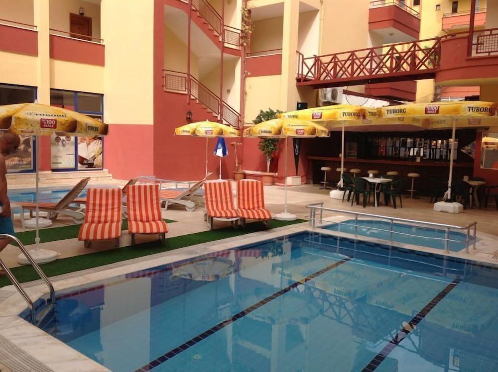 Baronessa Apart Hotel (132km Away From Antalya)