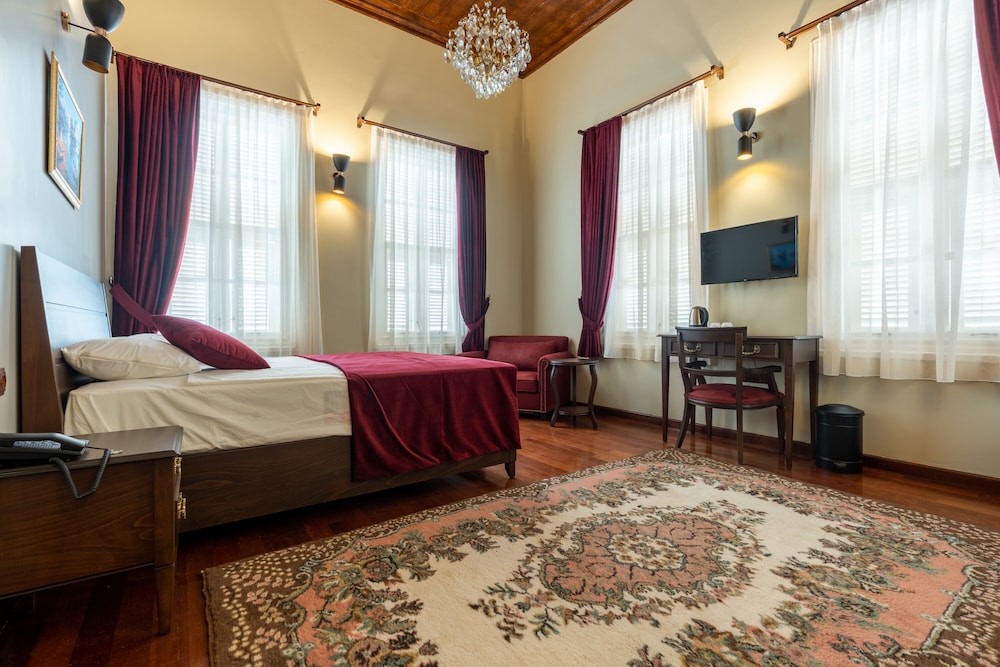 Giges King Boutique Hotel
