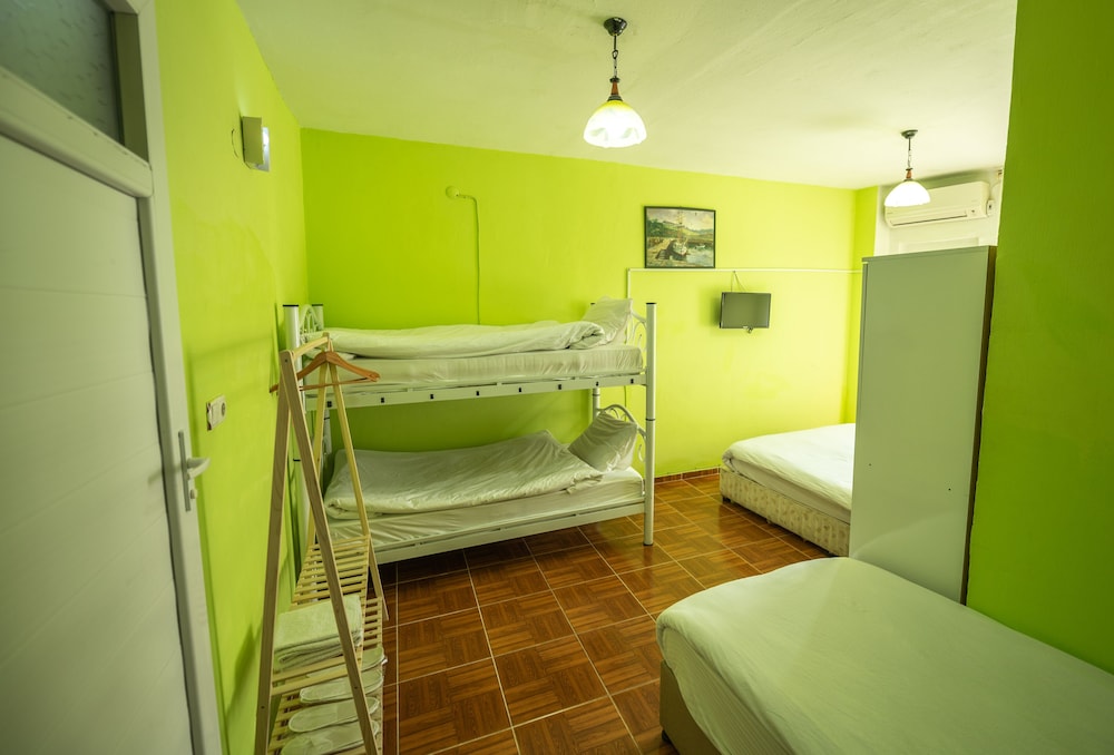 Anz Guest House