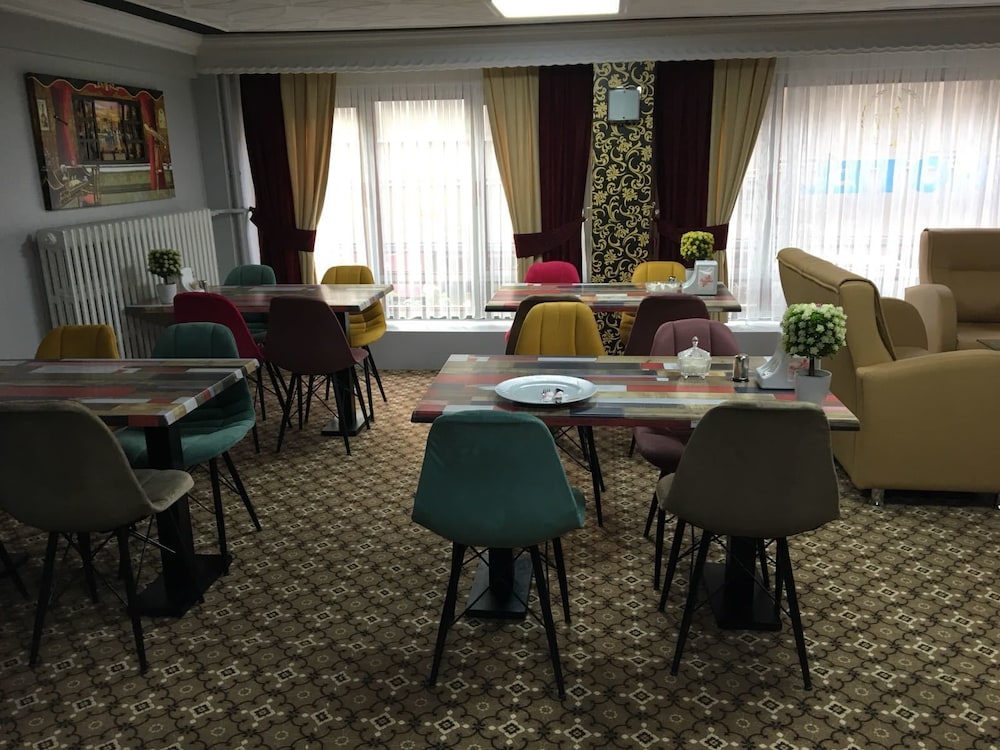 Metropol Hotel