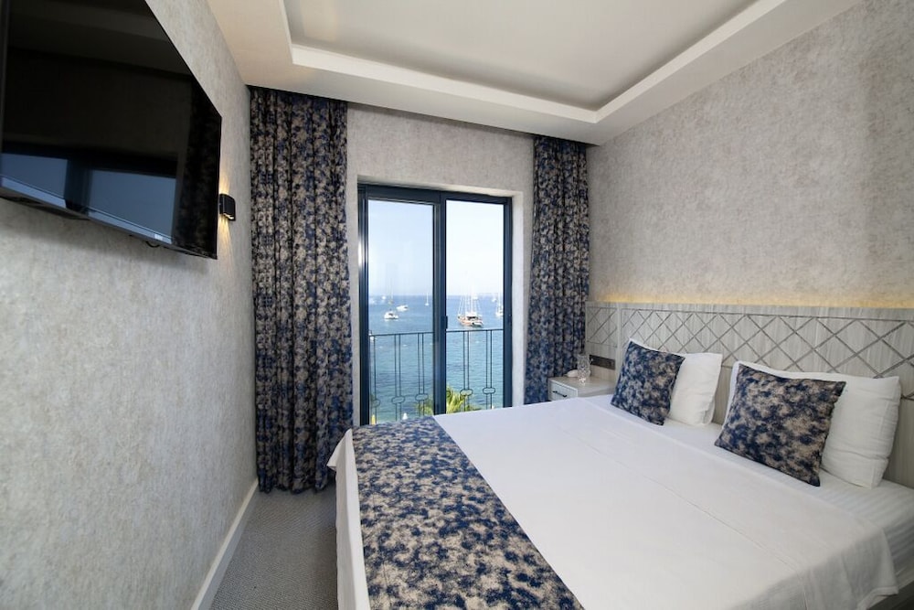 Platinum Hotel