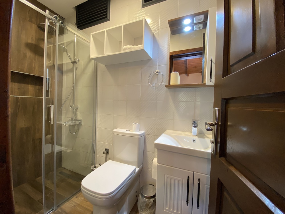 Ekin Pansiyon (Limited Hours Front Desk Need To Contact Property In Advance)