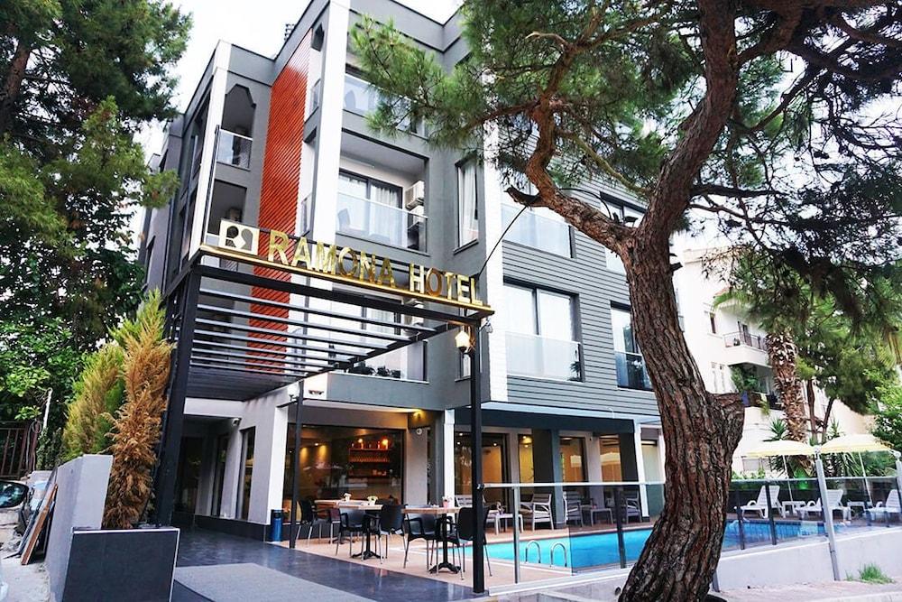 Ramona Hotel (12.7 Km Away From City)