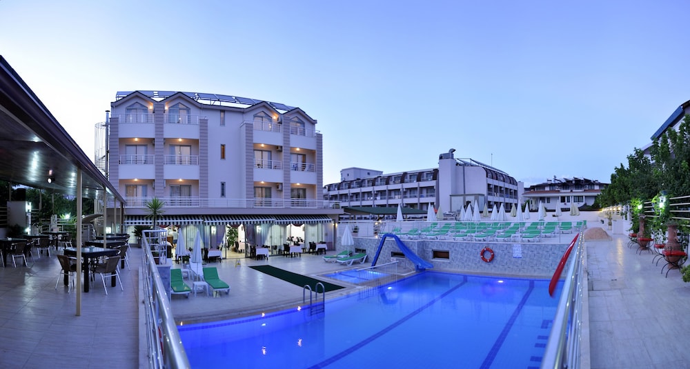 Erkal Resort Hotel (42Km Away From Antalya)(Does Not Accept Men Only Bookings)