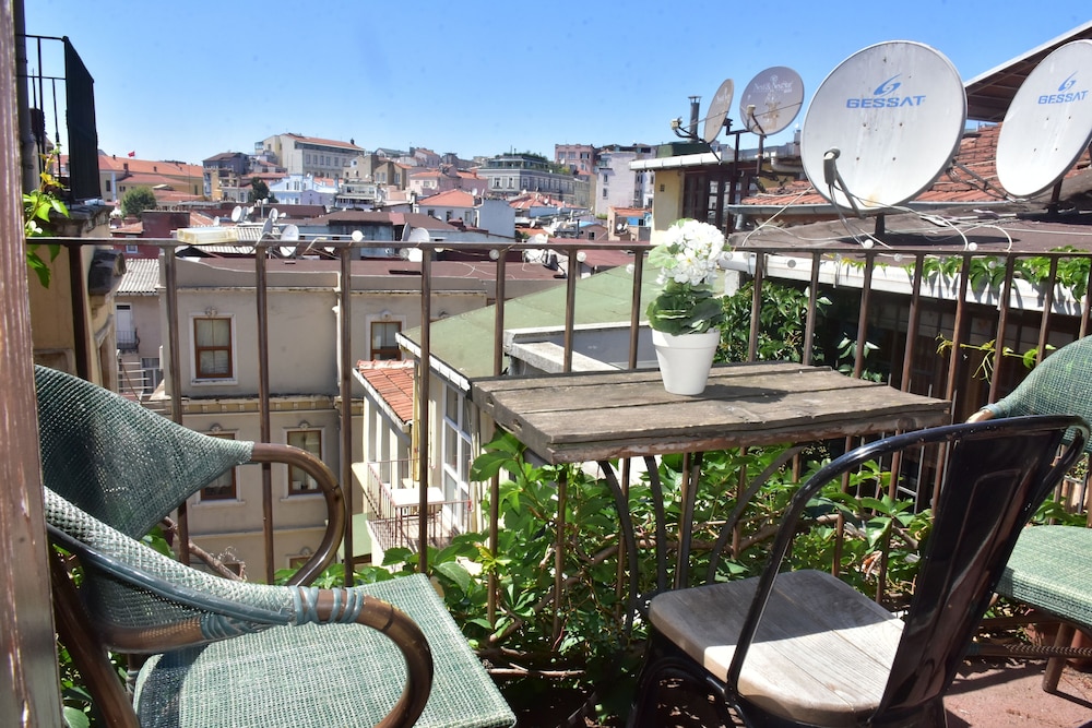 Cemberlİ House