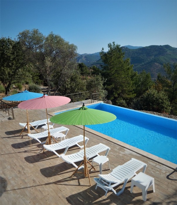 Godence Hotel Restoran (48 Km Away From Izmir)
