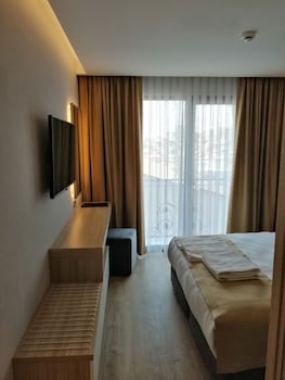 Istanbull Hotel &amp; Spa Bomonti