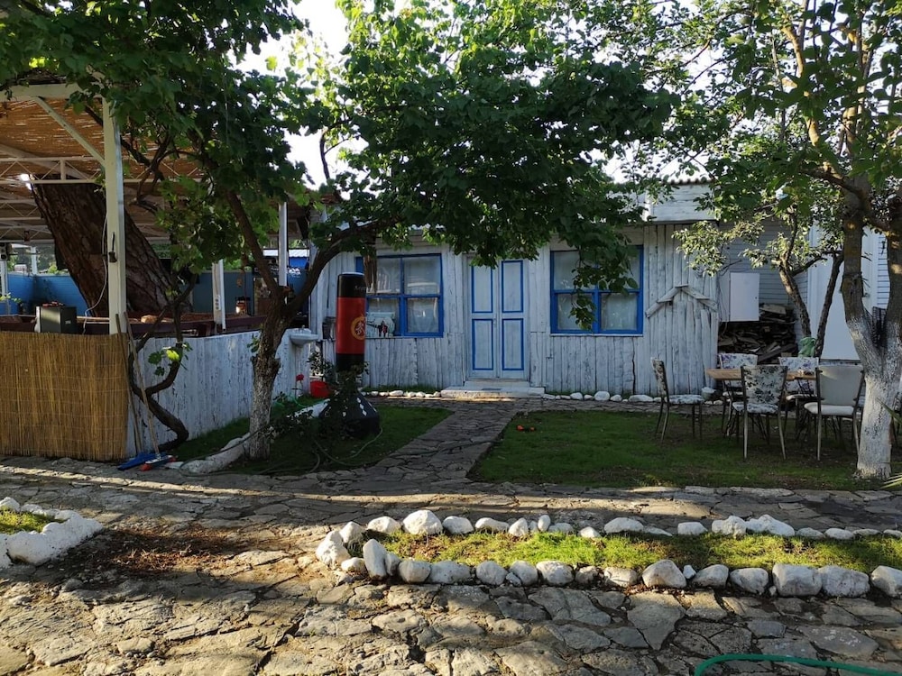 Ata Bungalows (limited Hours Front Desk Need To Contact Property In Advance)