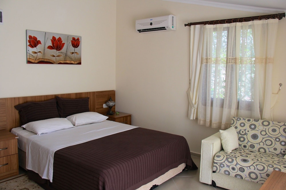 Yakamoz Hotel