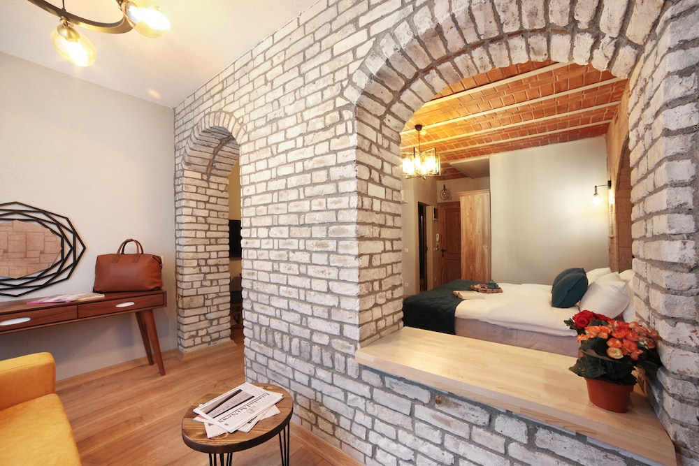 Ardilas Residence