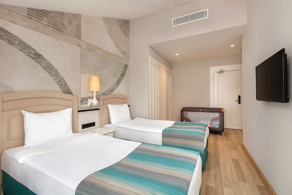 Greenwood Kemer Resort(does Not Accept Men Only Bookings)
