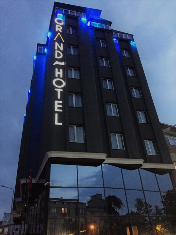 Grand Park Hotel Corlu(as Know As Grand Park Hotel Corlu City Center Bed And Breakfast)(38km Away From Tekirdag)