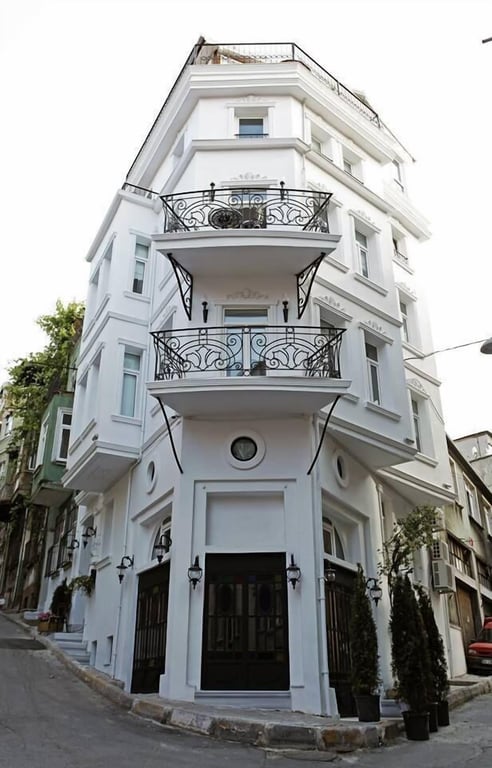 The White Swan Suites