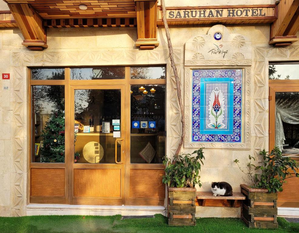Saruhan Hotel