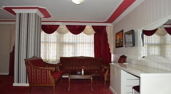 Can Grand Otel (also Known As Grand Midyat Hotel)
