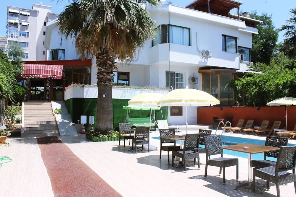 Oz Cinar Hotel (37 Km Away From Istanbul)