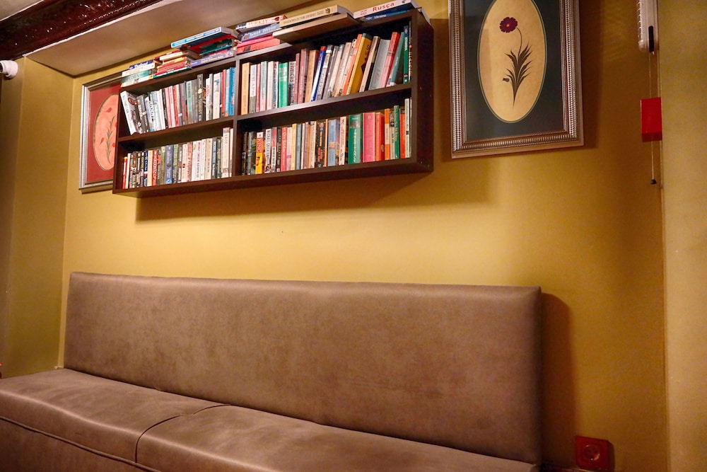 Mytra Hotel