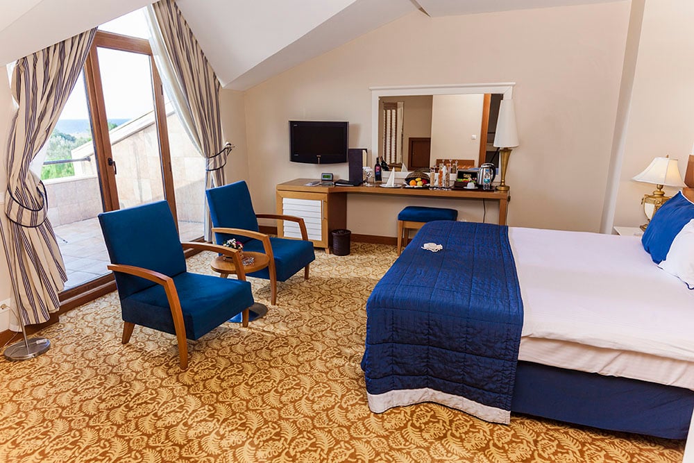 The Sign Sile Hotel And Spa (Also Known As Best Western Sile Gardens Hotel)81Km Away From Istanbul