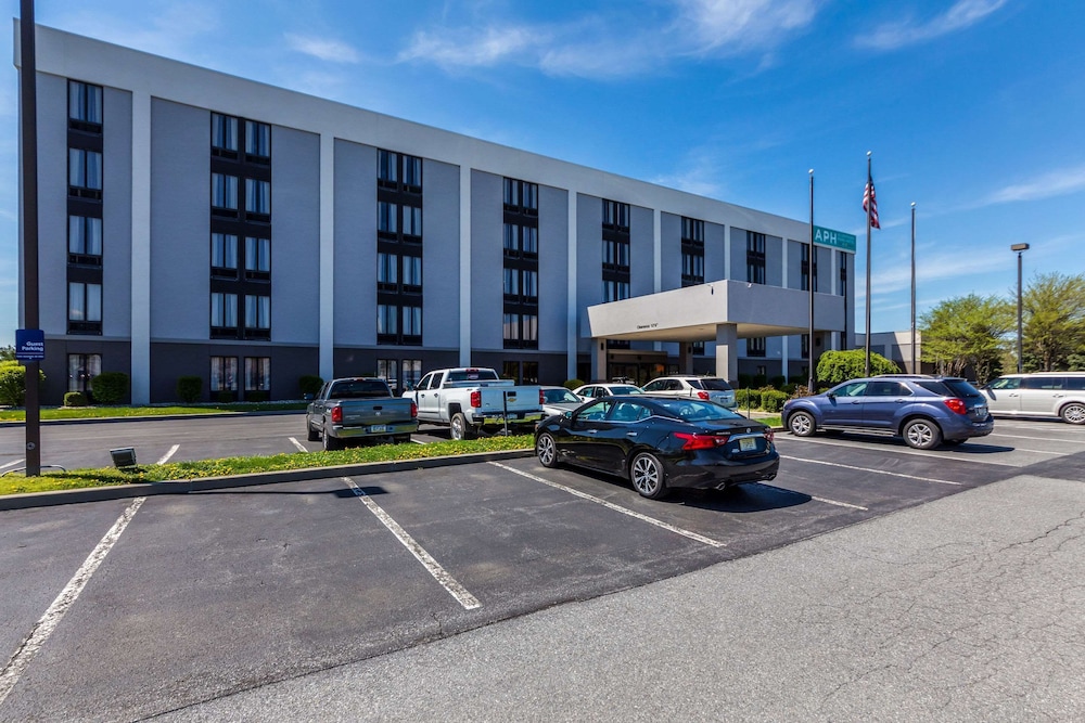Allentown Park Hotel Ascend Hotel Collection (also Known As Hampton Inn Allentown)