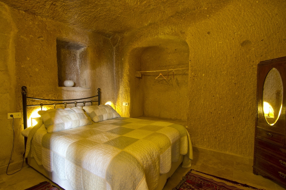 Takaev Cave House (Also Known As Takaev Cave Hotel)