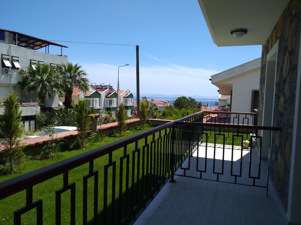 Pharos Boutique Hotel