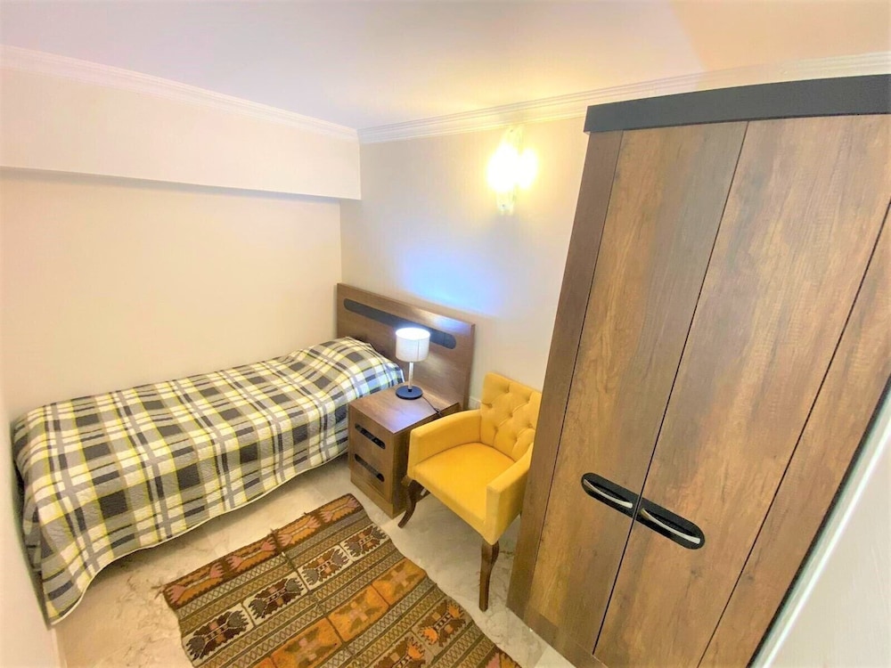 Guneyurla (No Front Desk Please Contact The Property In Advance)