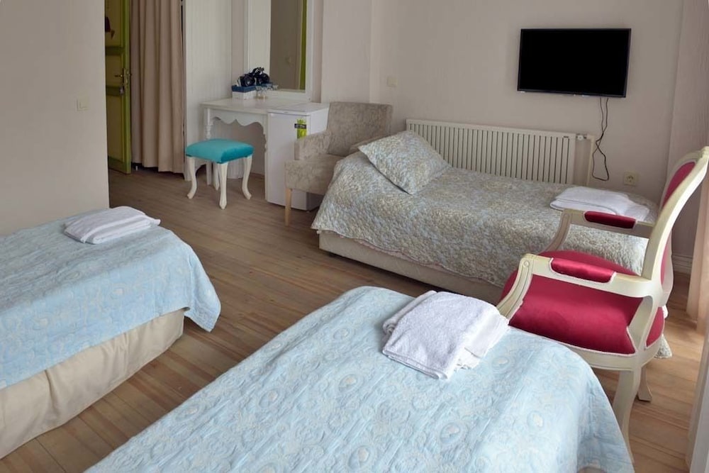 Aeneas Hotel