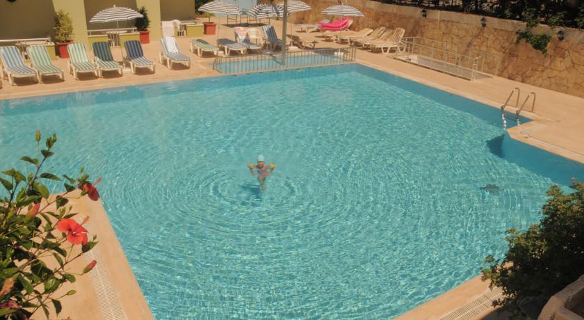 Kami Hotel (44km Away From Antalya)