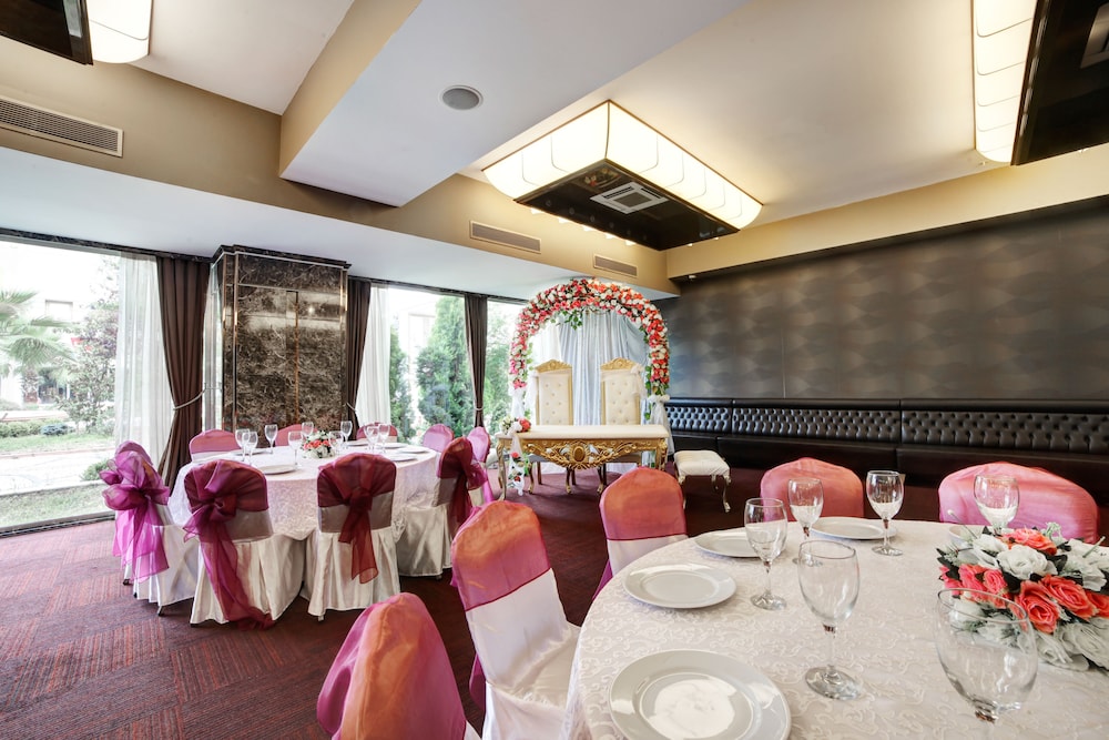 Kadak Garden Istanbul Airport Hotel